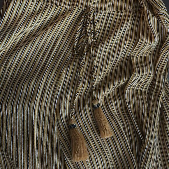 Band of Gypsies Paris Mustard Yellow Striped Culotte Jumpsuit Size M/ pristine - Picture 9 of 9